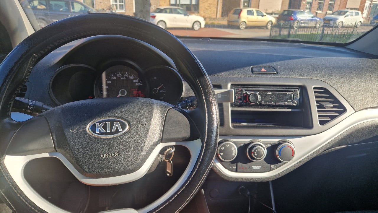Kia Picanto zwart