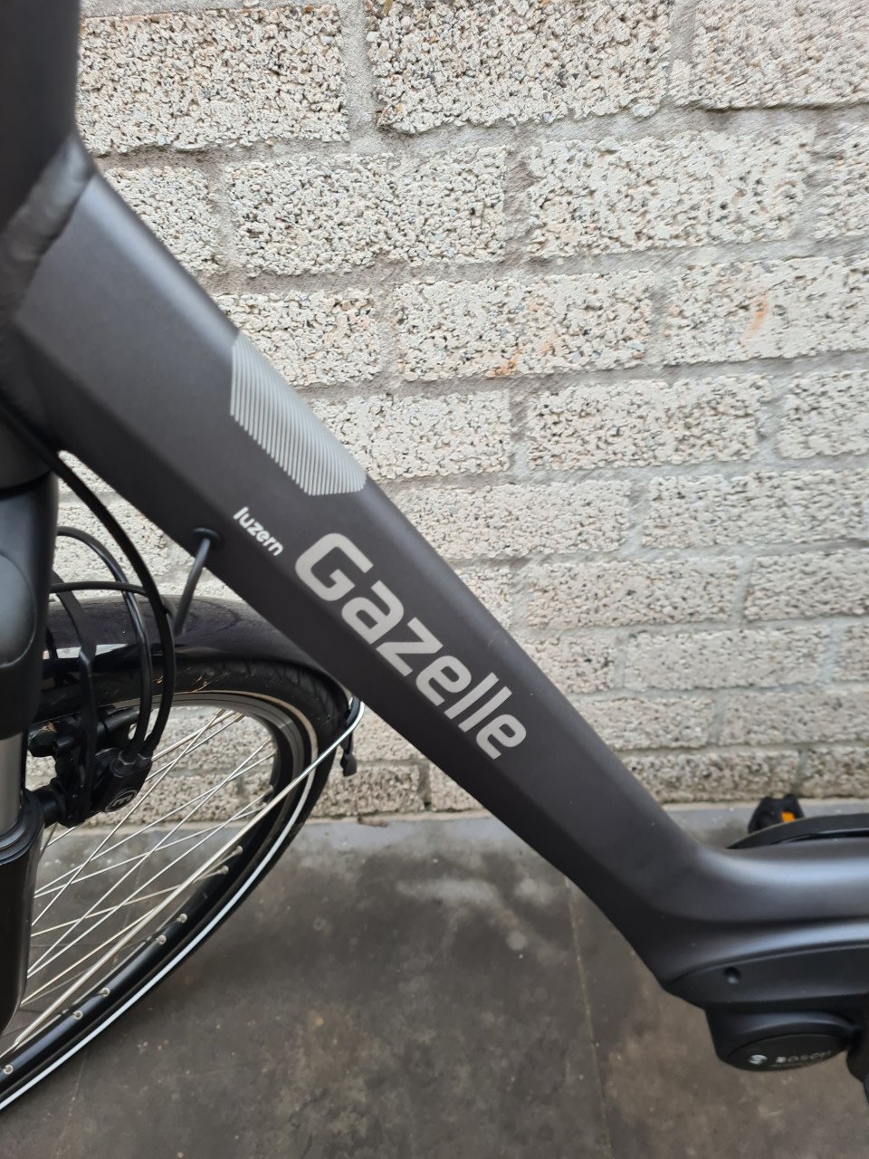 Te koop GAZELLE Luzern Ebike damesfiets hmb D57 400W