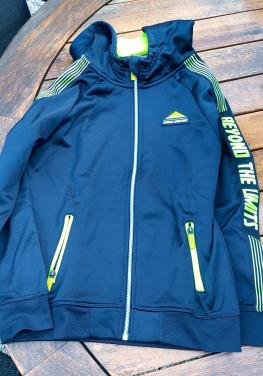Kinderkleding jongensvest maat 146