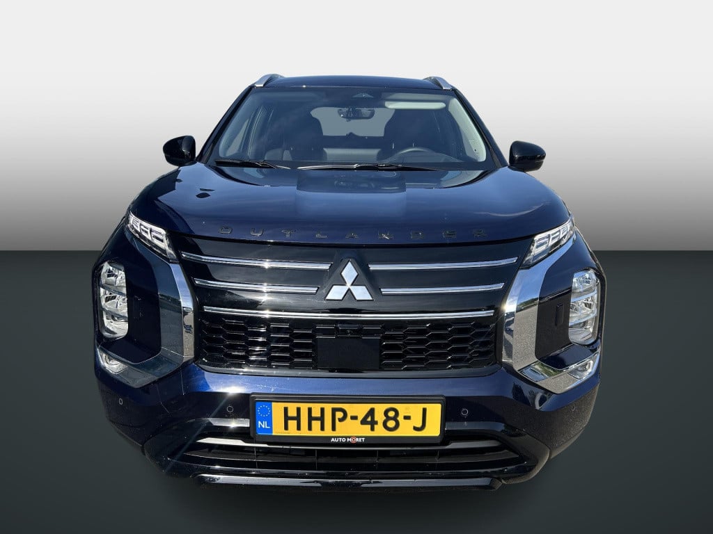 Mitsubishi Outlander 2.4 phev first edition caravantrekker van het jaar!