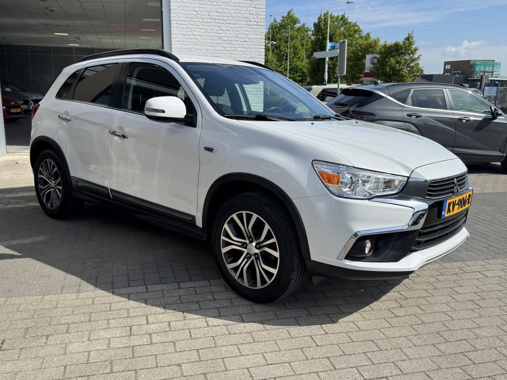 Mitsubishi Asx 1.6 cleartec intense | navigatie | trekhaak | airco | achter
