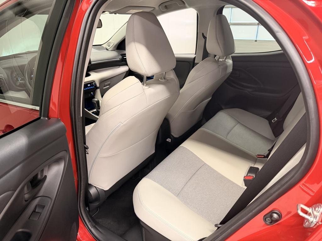 Toyota Yaris 1.5 hybrid executive| jbl| hud| ada.cruise| stoel+stuur.verw