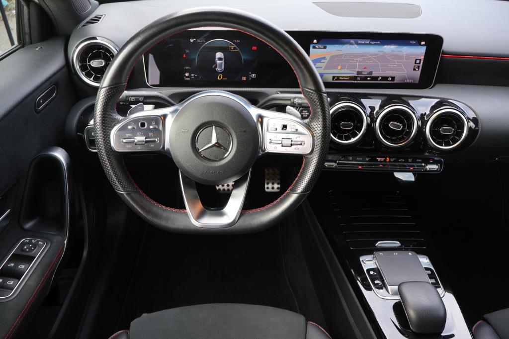 Mercedes-Benz A-Klasse 180 business solution amg l automaat l camera l temp