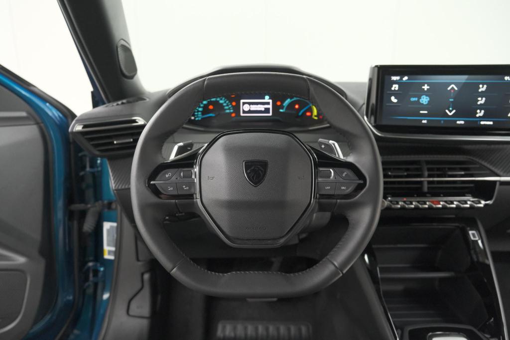 Peugeot 2008 hybrid 136 e-dcs6 style | apple carplay | parkeersensoren | cl
