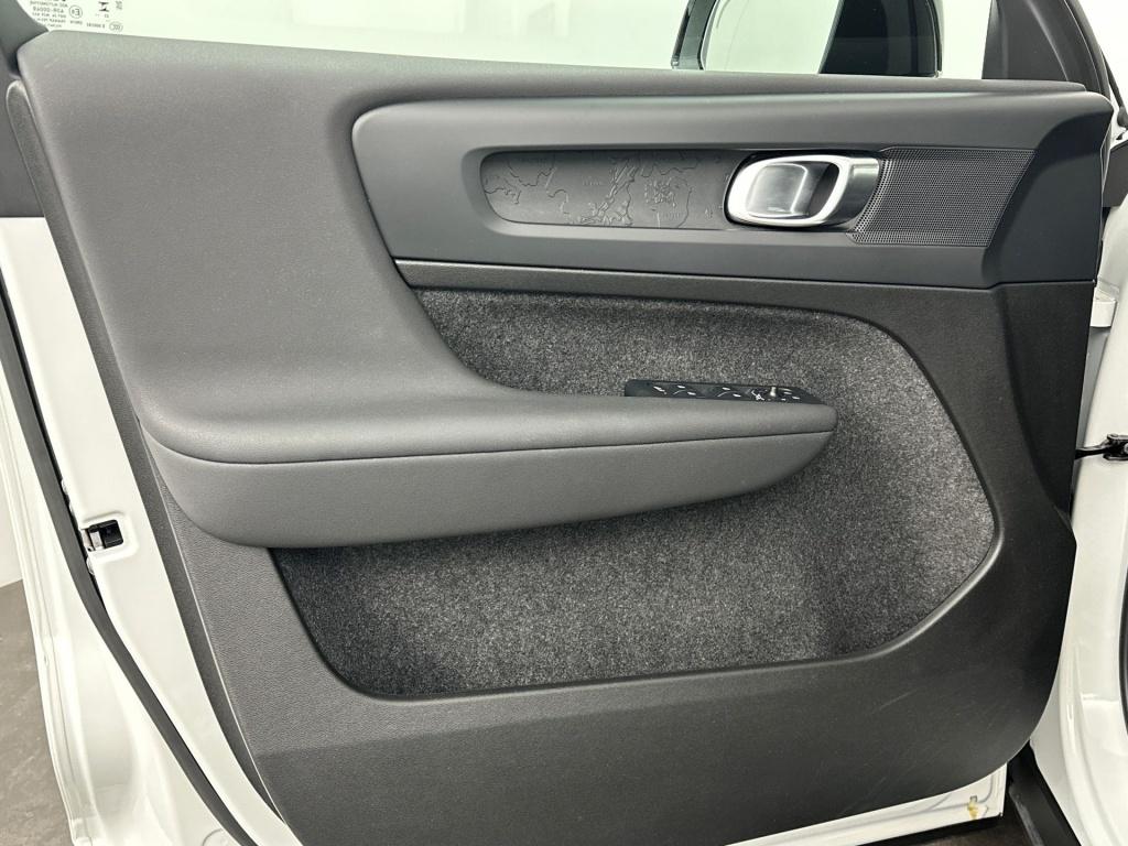 Volvo Ex40 twin motor 409pk plus 82kwh| adap.cruise| camera| stoelverwarmin