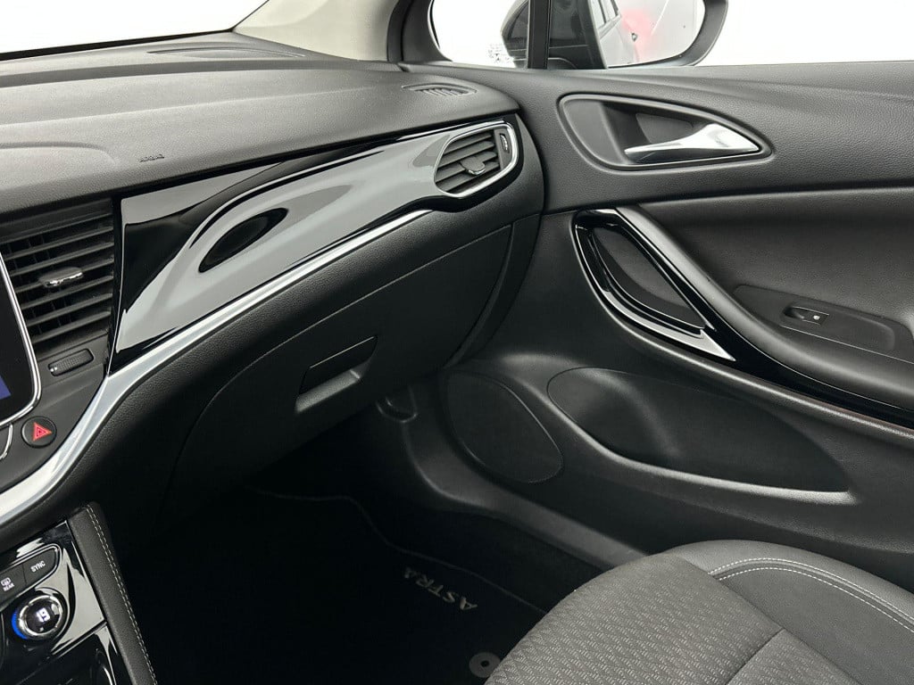 Opel Astra sports tourer 1.0 innovation camera | navigatie | apple carplay/