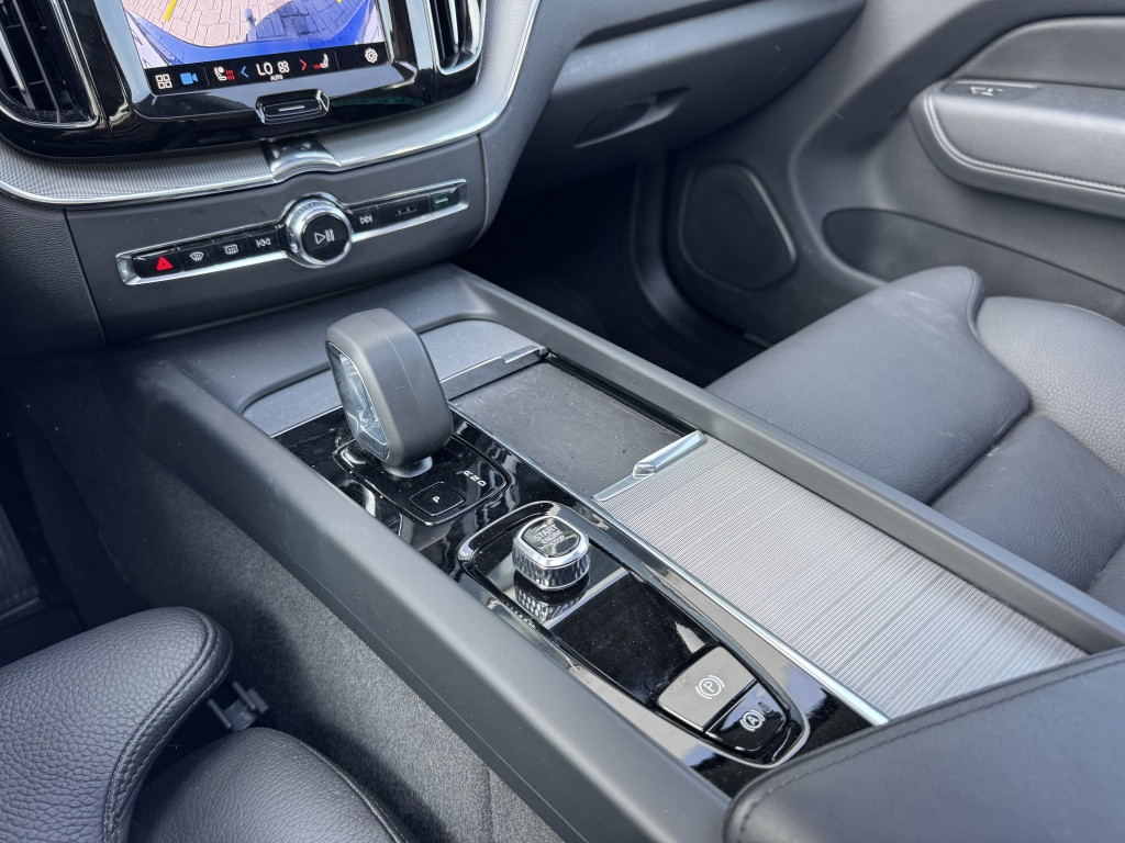 Volvo XC60 t6 398pk recharge plus dark| panodak| adap.cruise| trekhaak| 360