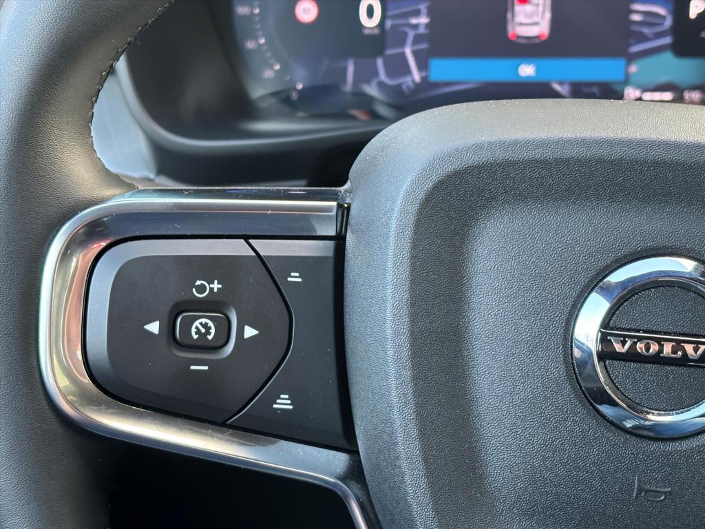 Volvo XC40 b4 197pk mild hybrid aut plus dark| 1e eigenaar|nl auto| rijklaa