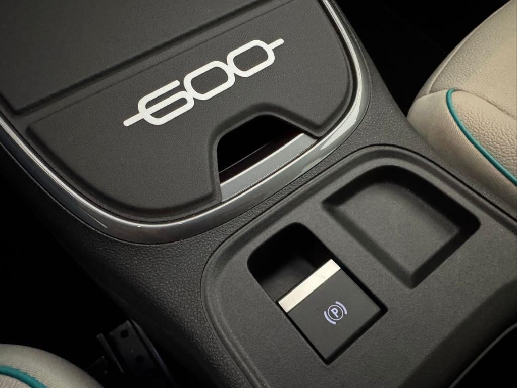Fiat 600 1.2 hybrid la prima