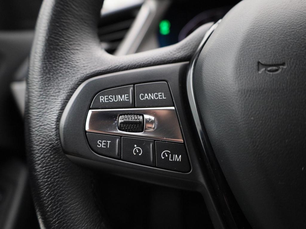 BMW 1 Serie 116i executive | automaat | parkeer sensoren | navigatie | virt