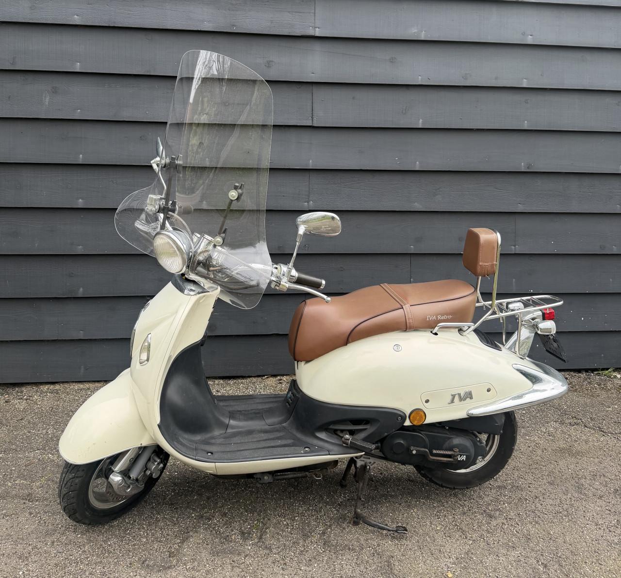 Scooter Iva