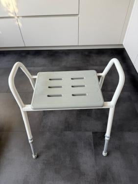 DOUCHEKRUK MET VERSTELBARE POTEN