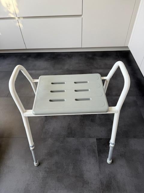 DOUCHEKRUK MET VERSTELBARE POTEN