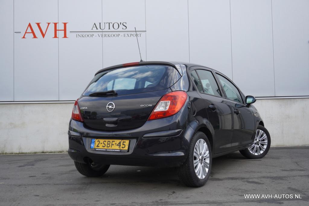 Opel Corsa 1.4-16v cosmo