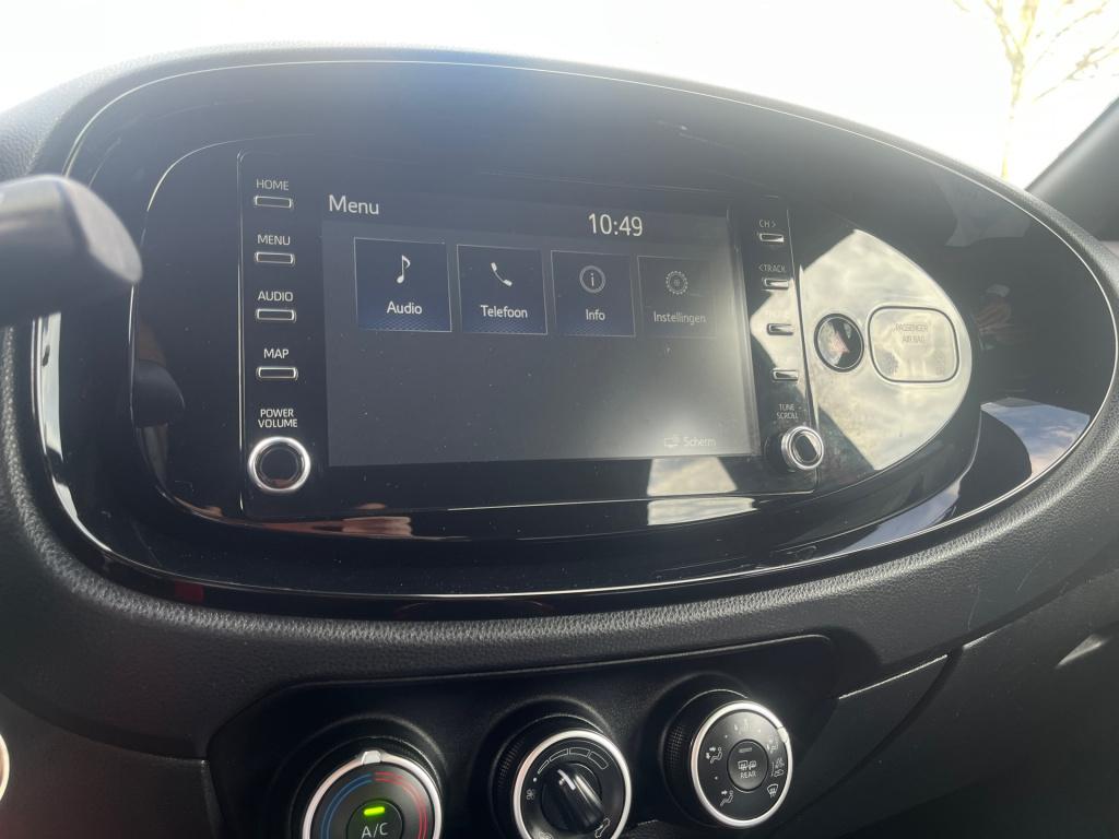Toyota Aygo x 1.0 vvt-i mt envy|achteruitrijcamera|rijklaar