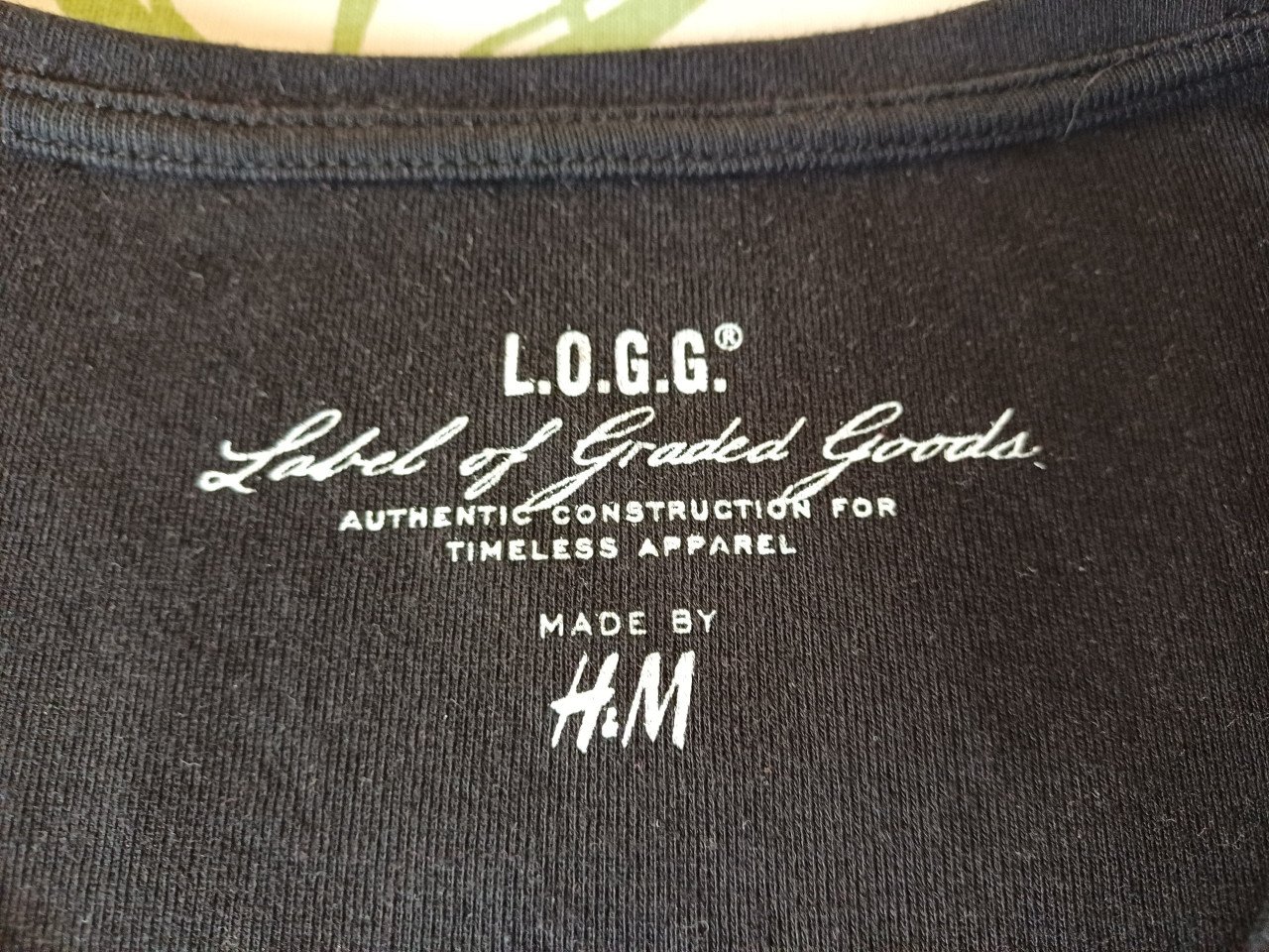 NIEUW: zwart basic t-shirt van H & M (LOGG) - maat xs