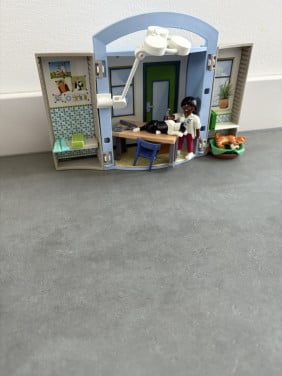 Playmobil dierenarts meeneemkoffer