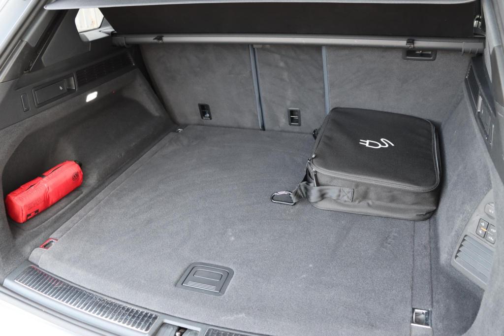 Volkswagen Touareg 3.0 tsi ehybrid 4motion elegance black style 367pk | soh