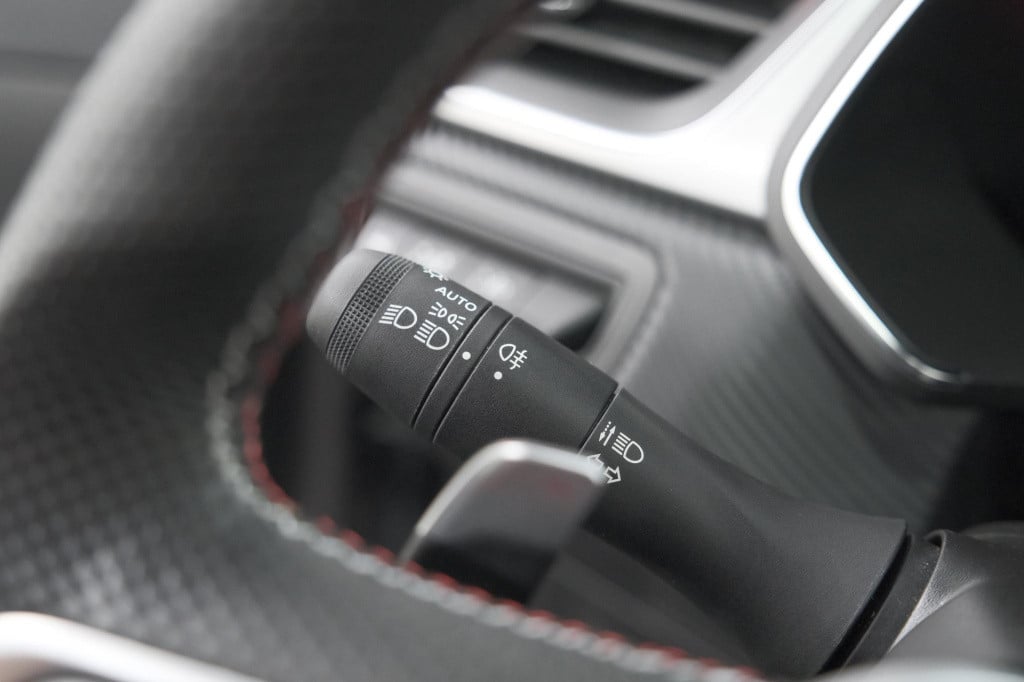 Renault Captur mild hybrid 140 edc r.s. line | camera | navigatie | stoelve