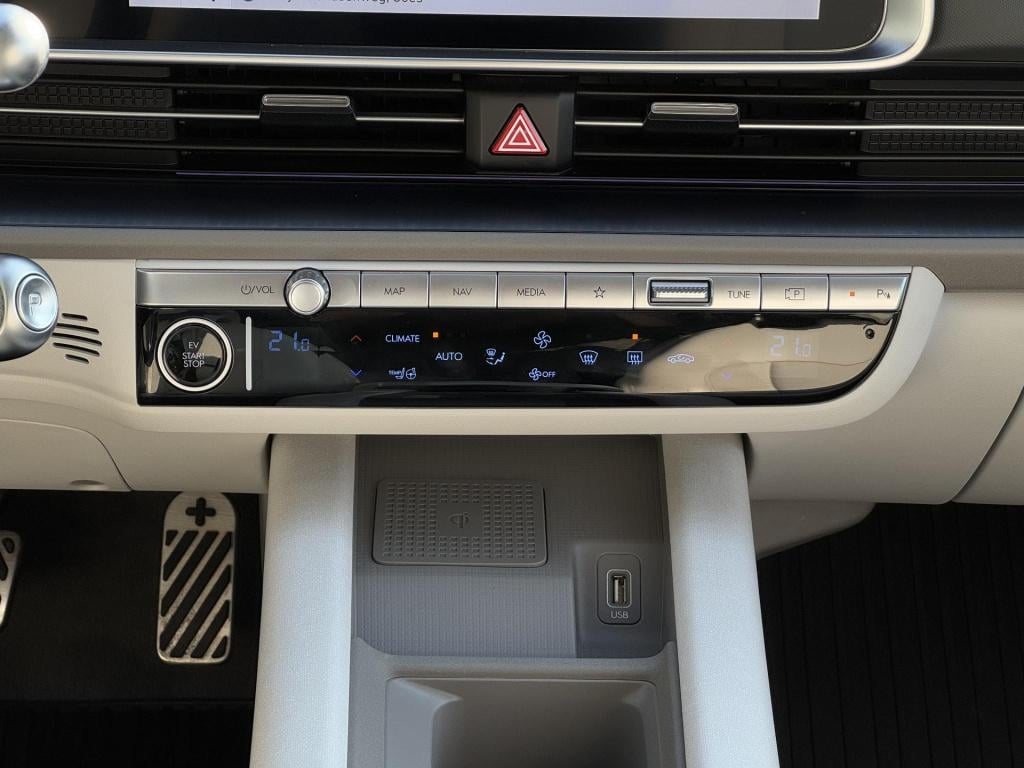 Hyundai Ioniq 6 lounge 77.4 kwh soh 97% + camera buitenspiegels!