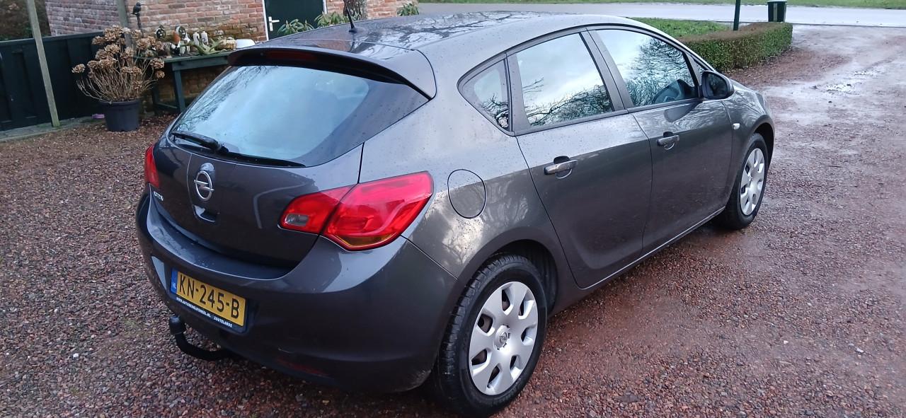 Opel Astra 1.6 bj 2010 5drs trekhaak