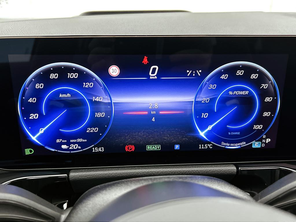 Mercedes-Benz Eqa 250+ business solution amg 71 kwh | nightpakket | panoram