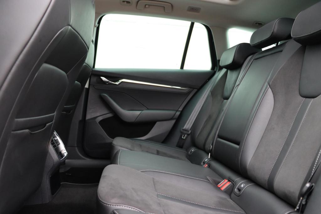 Skoda Octavia combi 1.4 tsi iv phev business edition plus 204pk dsg6