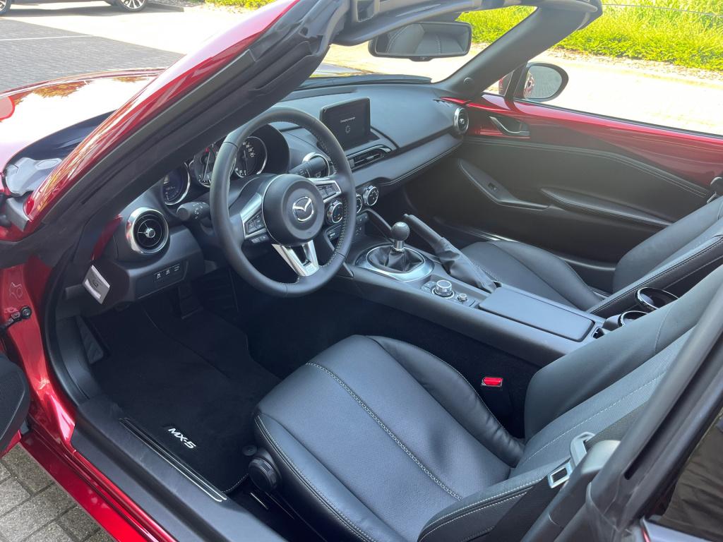 Mazda Mx-5 rf 1.5 skyactiv-g 132 luxury