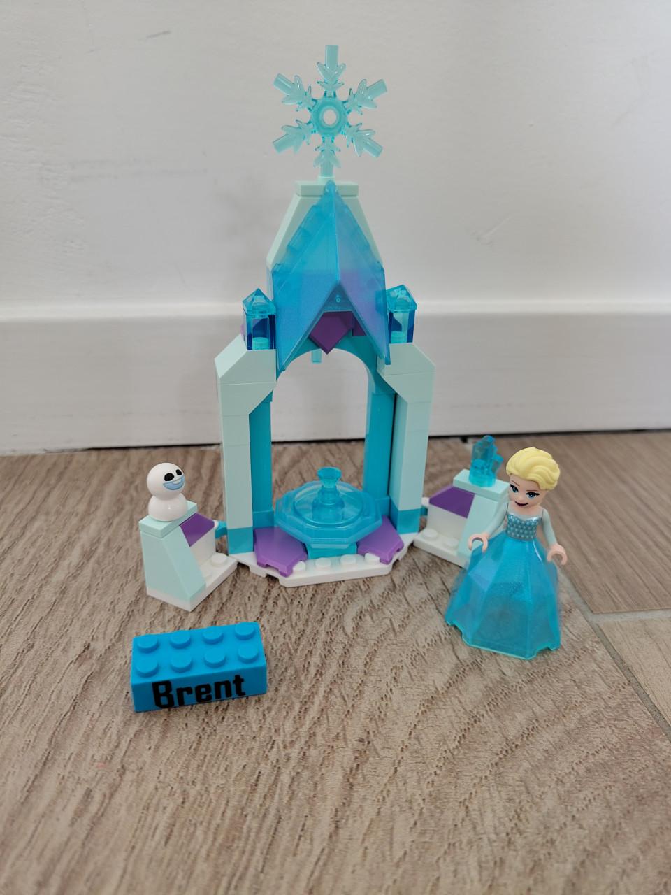 LEGO Binnenplaats van Elsa's Kasteel - 43199