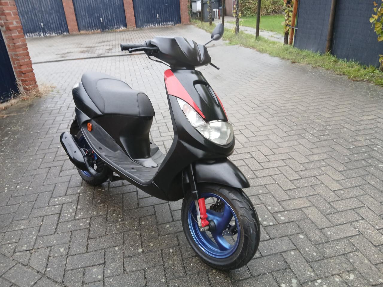 Te koop peugeot vivacity met geel kenteken