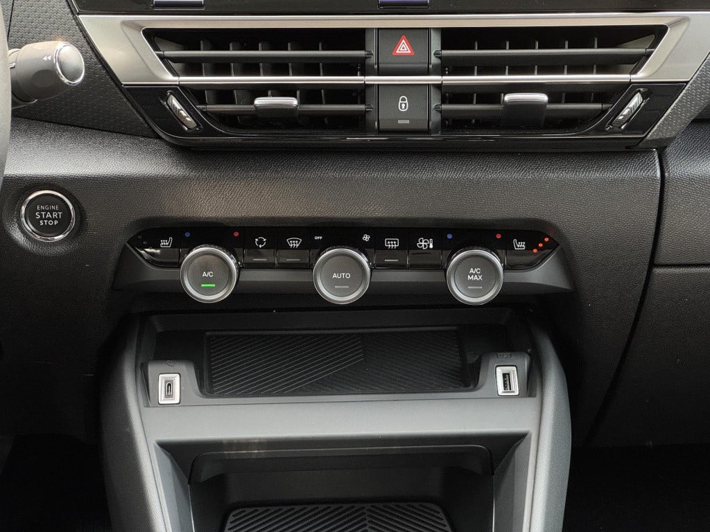 Citroen Ë-c4 shine 50 kwh | trekhaak afneembaar | panoramadak | stoelverwar