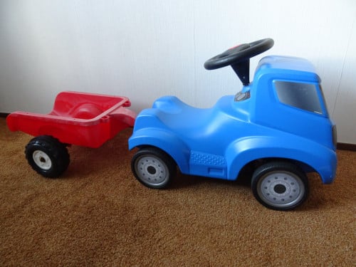 Vrachtauto met kar om zelf op te rijden