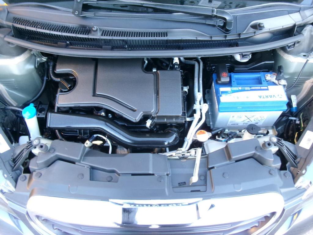 Peugeot 108 1.0 vti 5-drs, airco, bluetooth, 67000km. btw