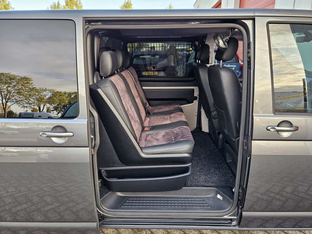 Volkswagen Transporter 2.0 tdi l2h1 dc highline | custom interior | acc