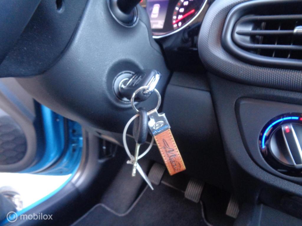 Hyundai I 10 1.0 comfort/two-tone/airco/apple carplay/navigatie/lm velgen/c