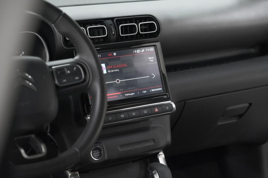 Citroen C3 Aircross puretech 130 eat6 max | camera | apple carplay | parkee