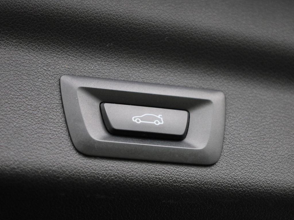 BMW X1 xdrive25e | automaat | lmv | parkeer sensoren | virtual cockpit | ca
