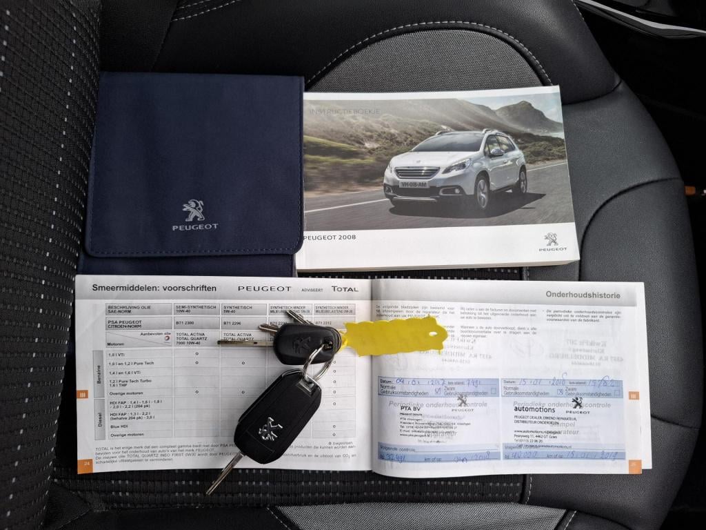 Peugeot 2008 suv 110 allure pano/clim/lmv/trekhaak