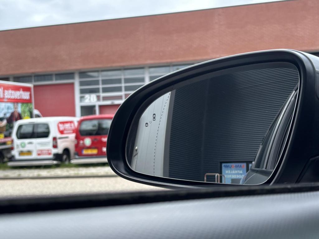 Hyundai Kona ev premium 64 kwh soh 95%