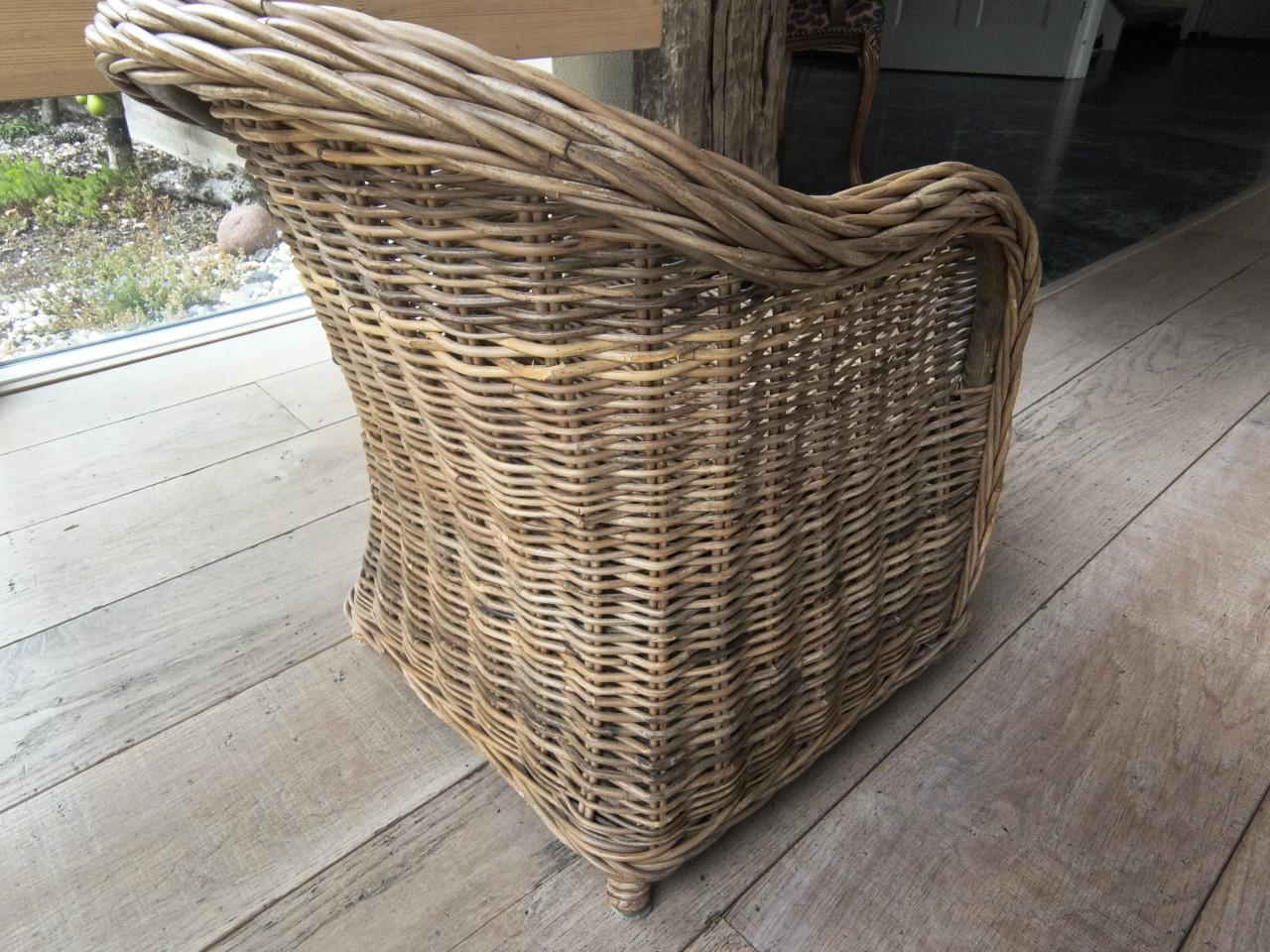 Rotan kinderstoeltje
