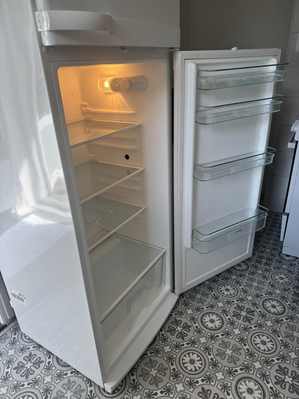 Miele Koel-Vriescombinatie (KT 2440 SD) – Aparte Vriezer!