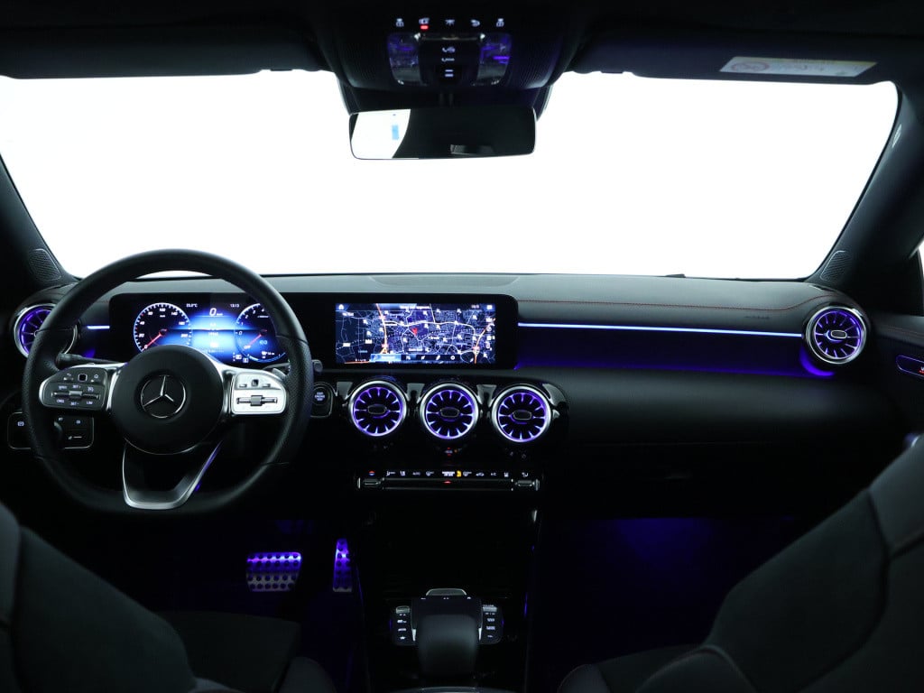 Mercedes-Benz Cla 250 e amg plug-in hybride | amg line | night pakket | pan