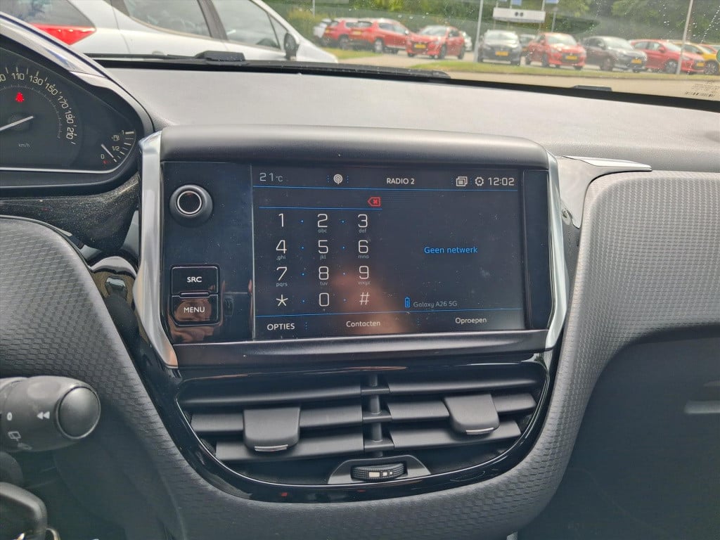 Peugeot 208 allure 1.2-110pk 5d (vol)automaat(eat6) navigatie | apple carpl