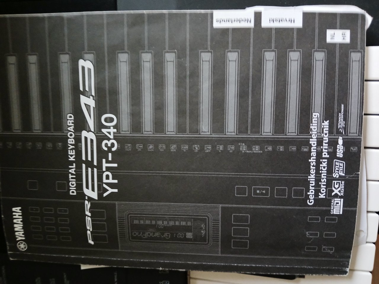 Yamaha keyboard YP-340 met standaard en kruk