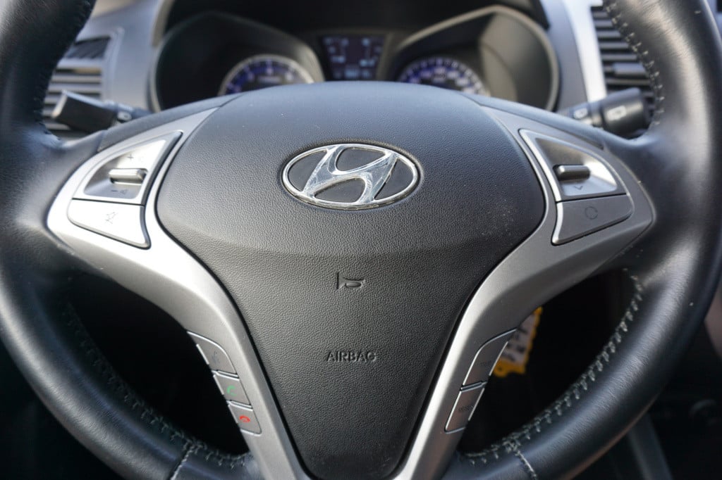 Hyundai Ix20 1.4i i-magine airco / navi / camera / cruise / trekhaak / park