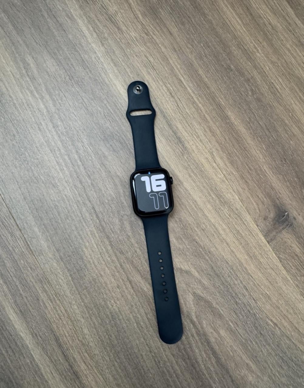 Apple Watch Series 9 45mm GPS – zeer nette staat – compleet