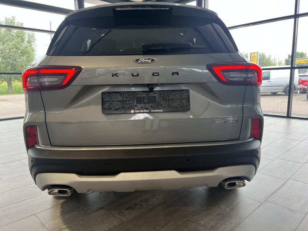 Ford Kuga 2.5 phev active slechts 322km!