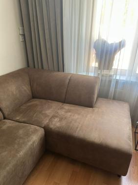 Ruime hoekbank te koop-170 euro.