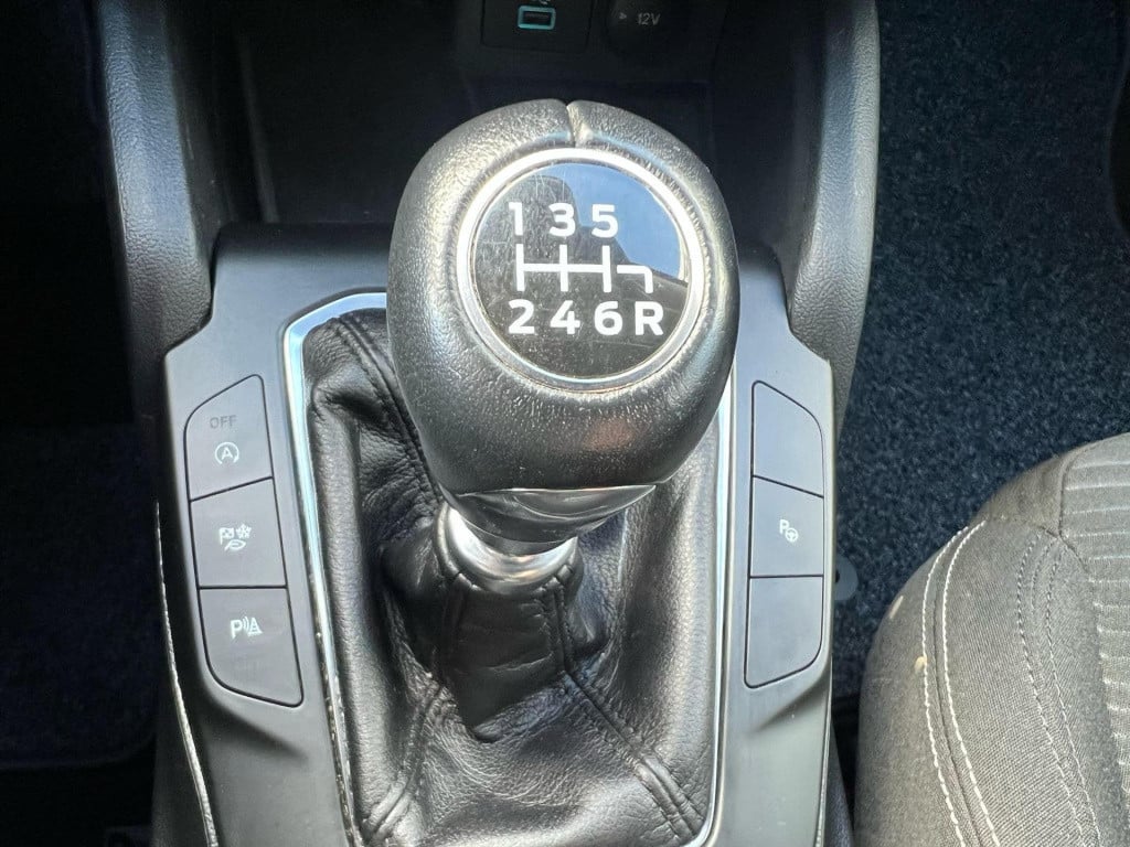 Ford Focus 1.0 ecoboost hybrid 125pk titanium