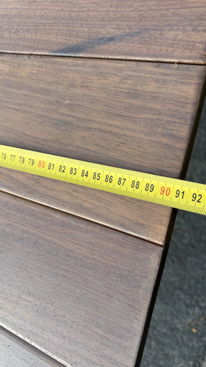 Binnen of buiten tafel met gietijzer onderstel